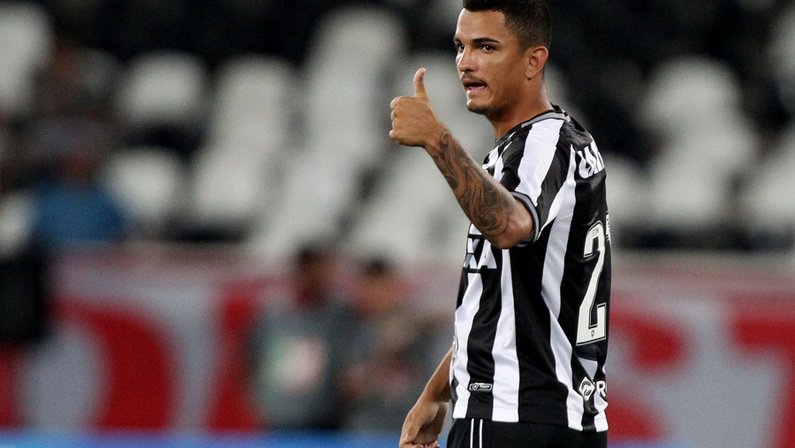 Com contrato no fim, Zé Gatinha deve deixar o Botafogo com apenas 26 minutos em campo