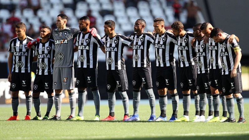 Após quitar um mês de salário, Botafogo projeta novo pagamento com vaga na Sul-Americana