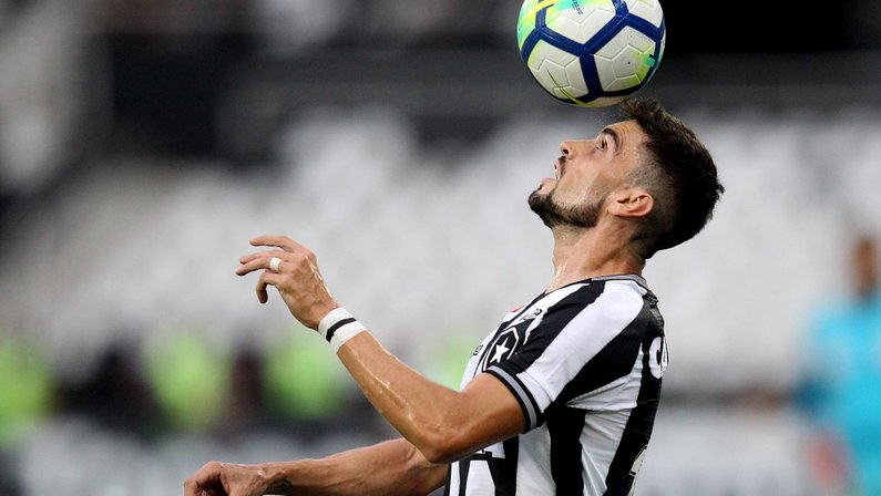 Mais longevo do Botafogo, Rodrigo Pimpão analisa reforços contratados para 2019