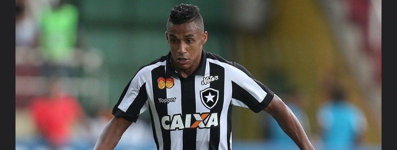 Emprestado para o Ceará, lateral Arnaldo, do Botafogo, pode reforçar a Ponte Preta
