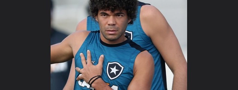 Botafogo cogita retorno de Camilo, mas negócio com Internacional não avança