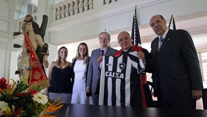 Botafogo recebe Arcebispo Dom Orani com imagem peregrina de São Sebastião