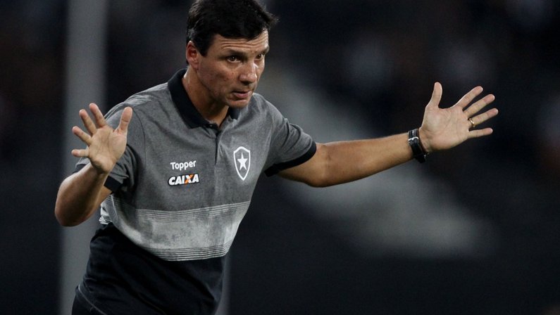 O trabalho de Zé Ricardo no Botafogo é fraco?
