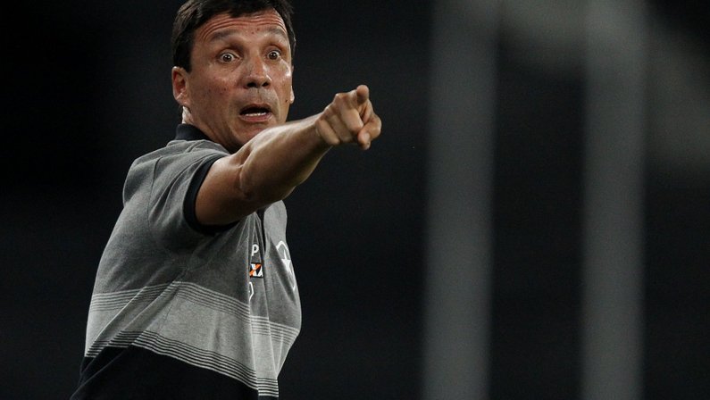 Desgaste pesa e Zé Ricardo avalia poupar até quatro titulares no Botafogo