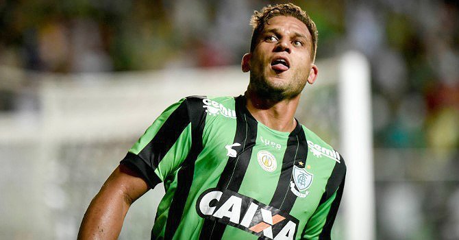 Rafael Moura, ex-América-MG, negocia com o Botafogo