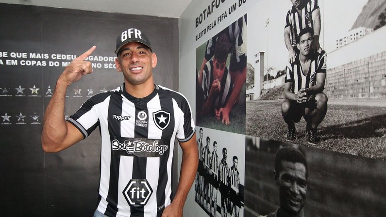 Saída de graça de Diego Souza para o Botafogo agita política do São Paulo