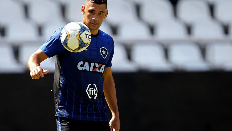 Com Diego Souza e Alex Santana recuperado, reservas do Botafogo vencem jogo-treino contra o sub-20