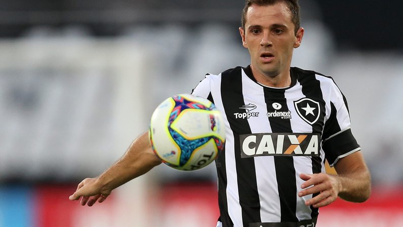 Montillo relembra lesões e ‘aposentadoria’ no Botafogo: ‘Comecei a pirar’