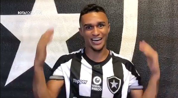 Erik dá boas-vindas para Diego Souza no Botafogo
