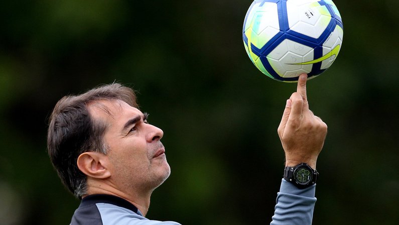 Preparador de goleiros anuncia saída do Botafogo após 5 anos e vai para o Atlético-MG