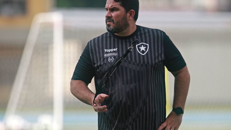 Barroca elogia Sampaoli e diz que focou na evolução do ataque do Botafogo