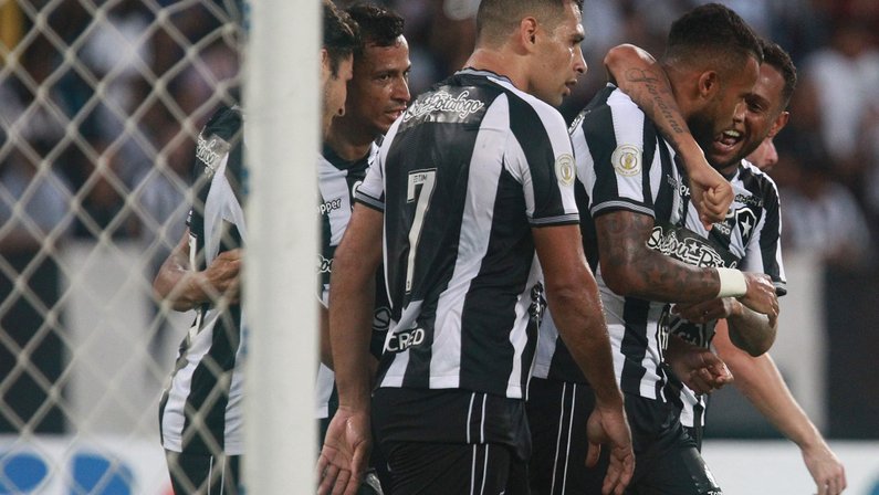 Botafogo vê teste em clássico para confirmar boa sequência