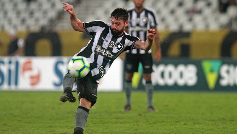 Botafogo está confirmado com João Paulo no lugar de Rodrigo Pimpão para enfrentar o Goiás