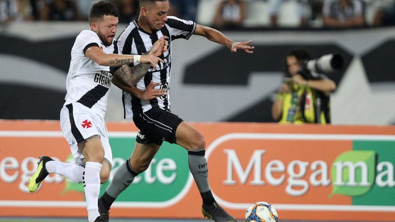 Vasco e Botafogo se reencontram com trajetórias opostas quatro meses após clássico do 1º turno