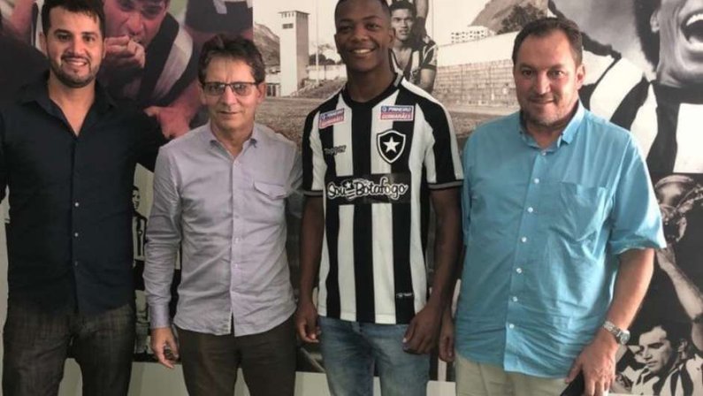 Artilheiro do Paulista sub-20, Maxuel acerta com o Botafogo