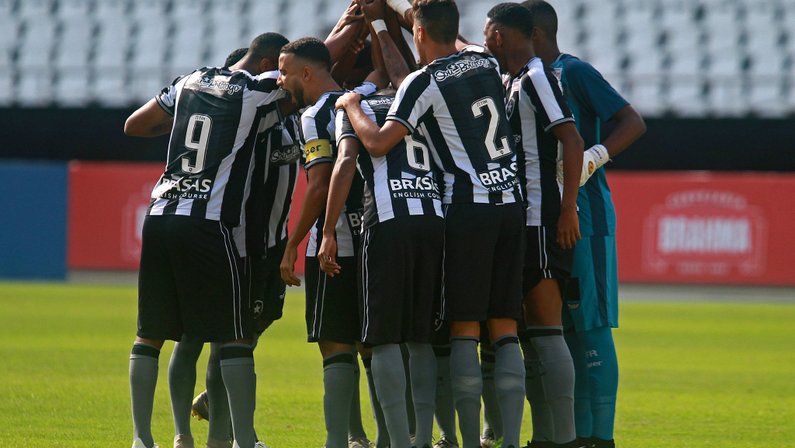 Base: já sem chances de classificação, Botafogo arranca empate em 2 a 2 com o Internacional no Brasileiro Sub-20