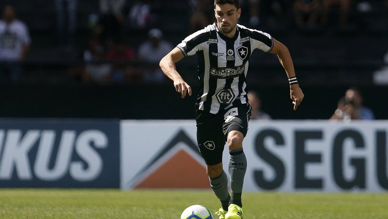 ‘Não nos abala, nos dá força para seguir’, diz Rodrigo Pimpão após derrota do Botafogo