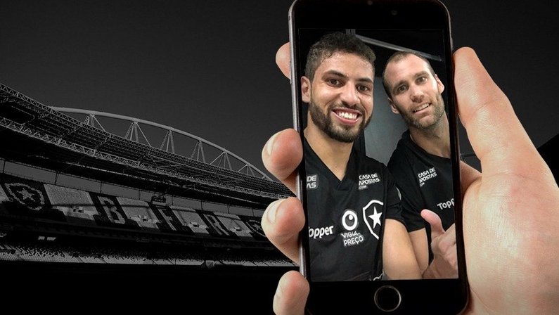 Botafogo convida torcida para sessão de fotos com Carli e Gabriel sábado no Nilton Santos