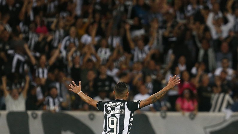 Com fé na torcida, Botafogo vê sucesso e deve manter promoção até fim do Brasileiro