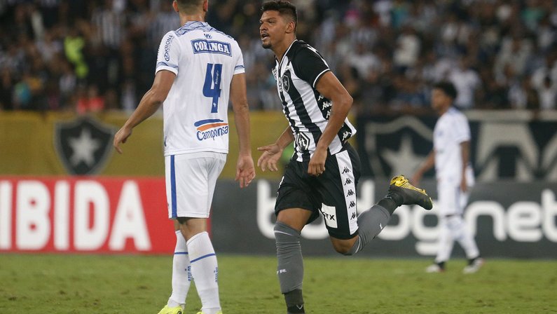 Jovens formados na base do Botafogo ganham mais chances com Valentim