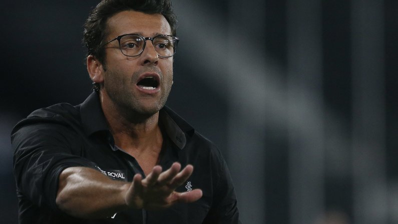 Valentim lamenta falta de pontaria do Botafogo: ‘Tivemos 20 finalizações’