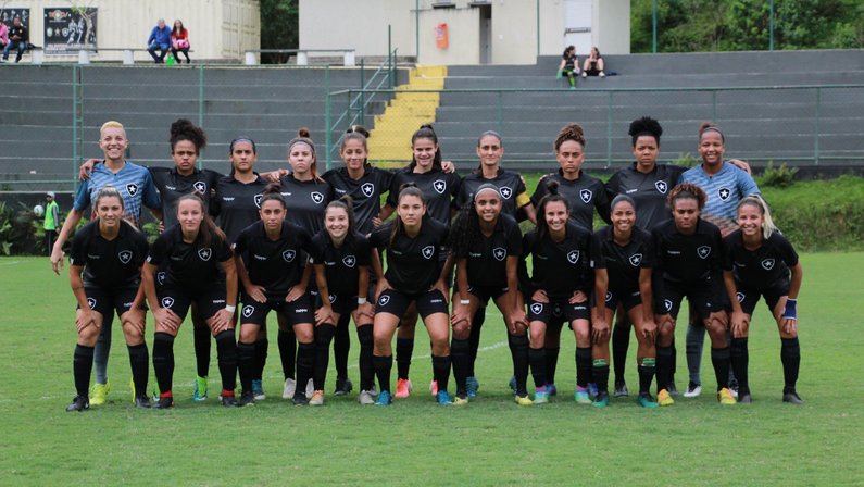 Futebol feminino: Botafogo goleia Duque de Caxias e avança às semifinais do Carioca