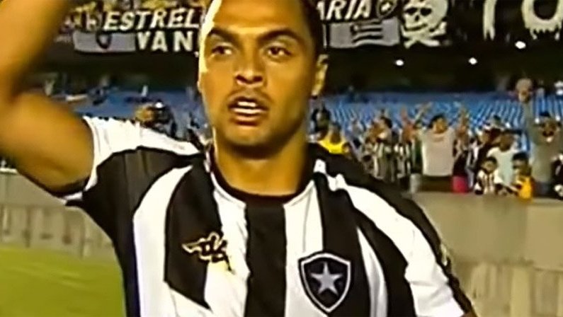 Botafogo lançará uniformes da Kappa com Dodô