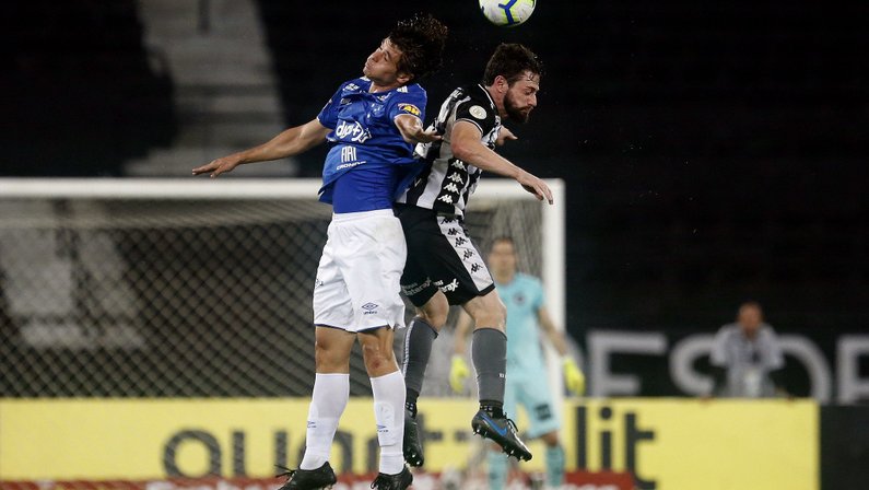 Botafogo alcança segunda pior posição no Brasileiro e enxerga zona de rebaixamento de perto