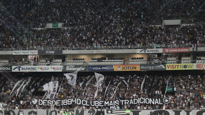 Torcida alvinegra em Botafogo x Cruzeiro  no Estádio Nilton Santos | Campeonato Brasileiro 2019