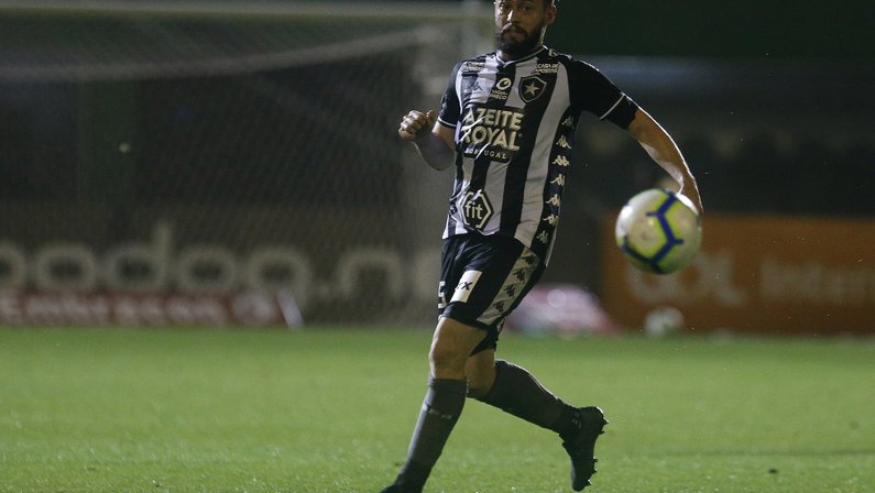 ‘João Paulo está fazendo questão de jogar sábado, até como agradecimento à torcida do Botafogo’, diz ex-presidente