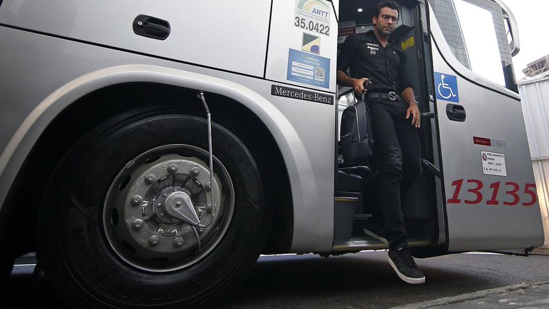 Sem protestos, Botafogo retorna ao Rio de Janeiro depois de revés