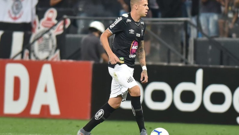 Mais um alvo para o meio: Botafogo mostra interesse em Jobson, do Santos