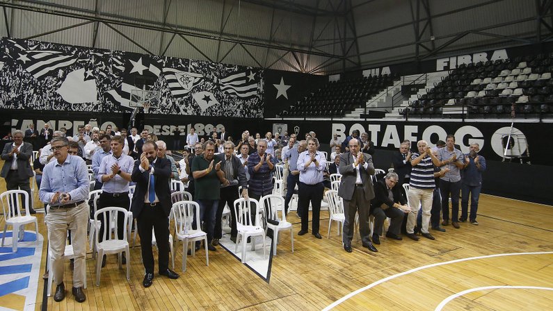 Com 18 fundos interessados na Botafogo S/A, Montenegro crê em início em abril ou maio