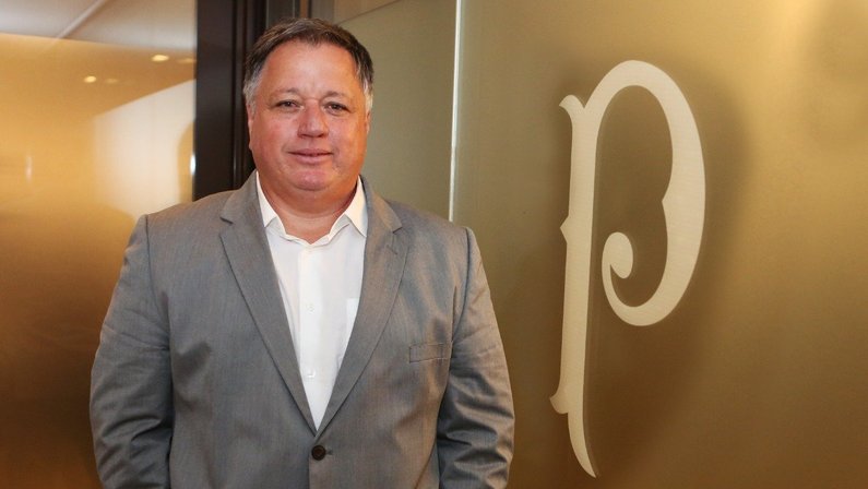 Ex-Botafogo, Anderson Barros é anunciado como novo diretor de futebol do Palmeiras