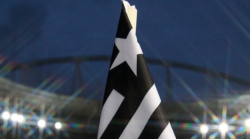 Bandeira do Botafogo no Estádio Nilton Santos