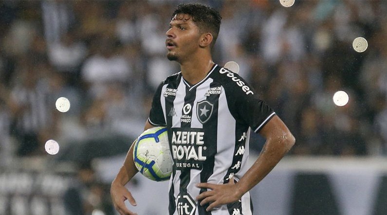Igor Cássio é cortado pelo Botafogo da partida contra o Ceará