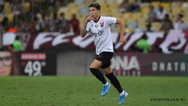 Reforço do Botafogo, Bruno Nazário foi decisivo em eliminação do Flamengo e até provocou