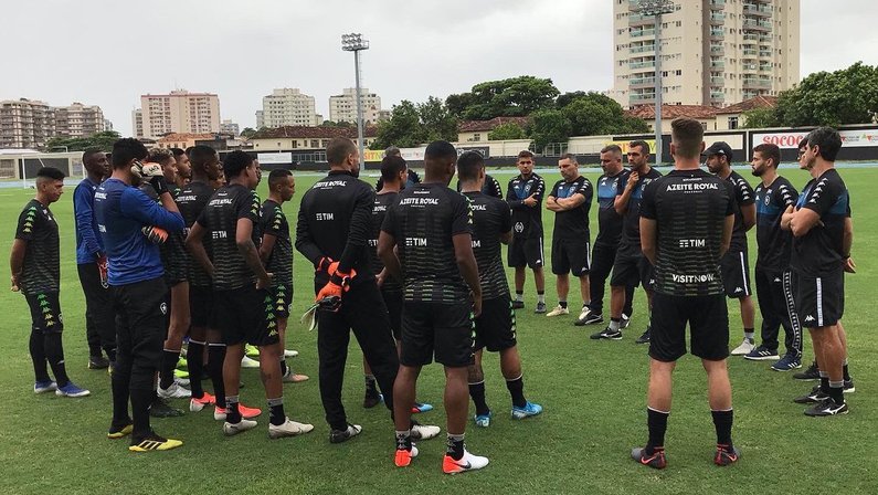 Com time reserva, Botafogo estreia no Estadual contra o Volta Redonda neste sábado