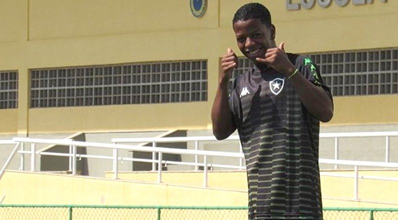 Ênio está entre os relacionados do Botafogo para a estreia no Campeonato Carioca 2020