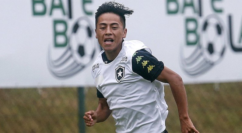 Lecaros na pré-temporada do Botafogo 2020 em Domingos Martins