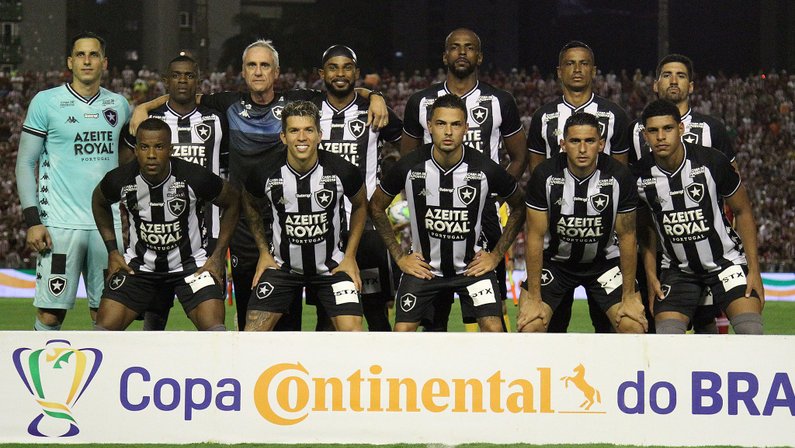 Botafogo encara Paraná e tenta superar baque por desfalque de Honda