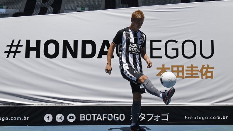 Chegada de Honda pode melhorar a criatividade no meio-campo do Botafogo