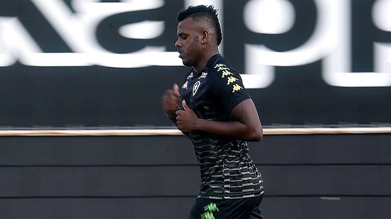 Marcos Vinícius é emprestado para o Botafogo-SP
