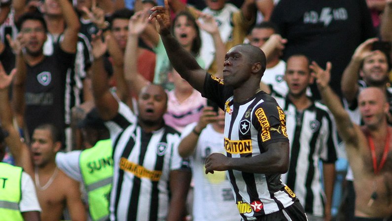 Seedorf recorda vitória pelo Botafogo, em último jogo na carreira: ‘Jornada linda’