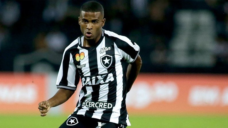 Ezequiel em Botafogo x Athletico-PR | Campeonato Brasileiro 2018