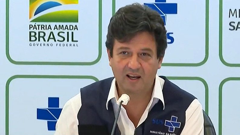 Torcedor do Botafogo, Henrique Mandetta foi demitido do Ministério da Saúde pelo presidente Jair Bolsonaro durante a crise do novo coronavírus