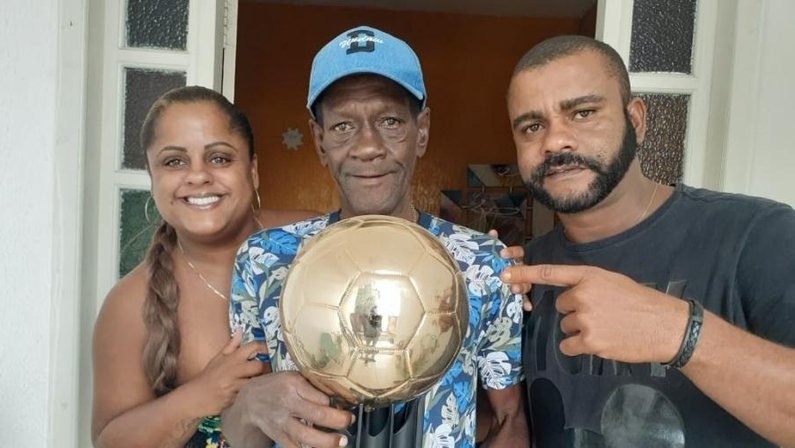 Ex-craque do Botafogo, Marinho encara batalha pela vida após três cirurgias