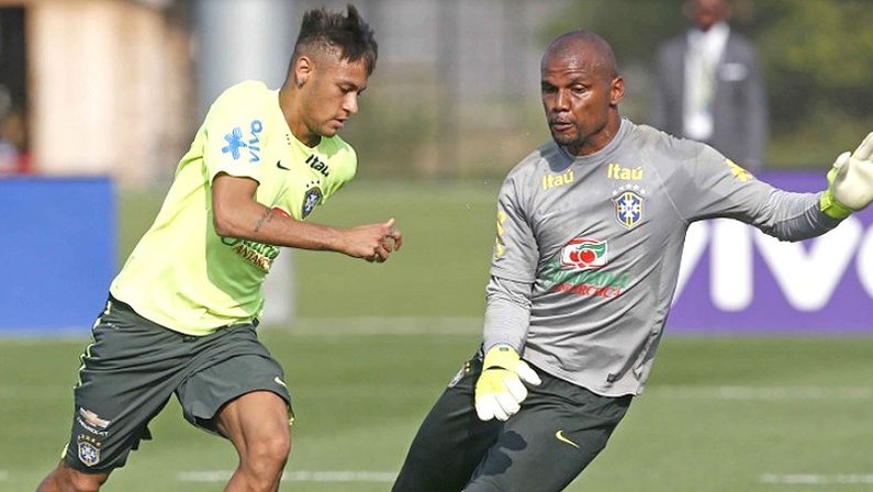 Ídolo do Botafogo, Jefferson enfrenta Neymar no treino da Seleção Brasileira