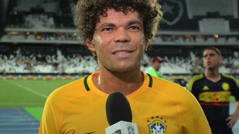 Camilo relembra amistoso pela Seleção Brasileira: ‘Torcida do Botafogo que me botou no jogo’