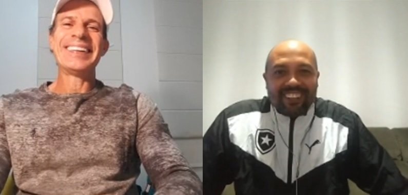 Em live com Túlio, André Silva revela ser ‘pé de coelho’ com títulos e diz: ‘Realizei meu sonho de jogar no Botafogo’